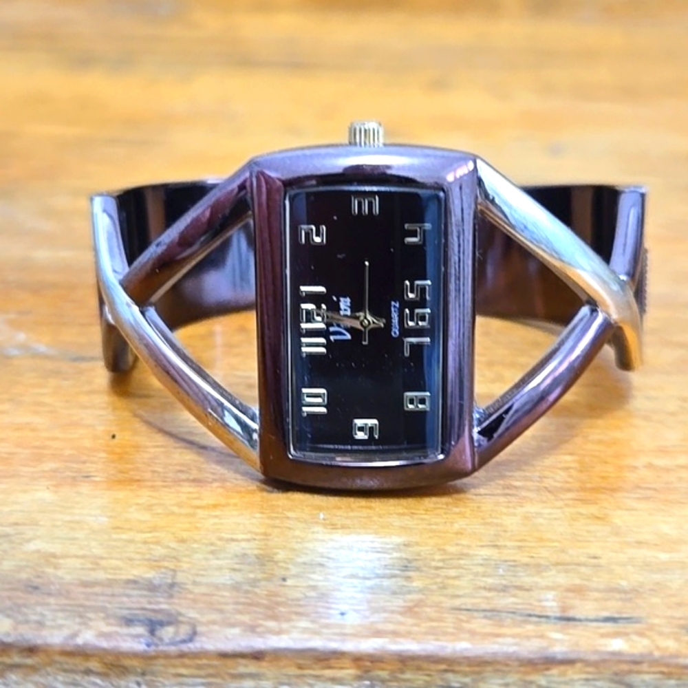 Vivani Cuff Bracelet Watch - Picture 2 of 6